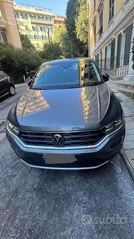 Usata VW T-Roc Business 110 CV (80 kW) 2021 Grigio SUV