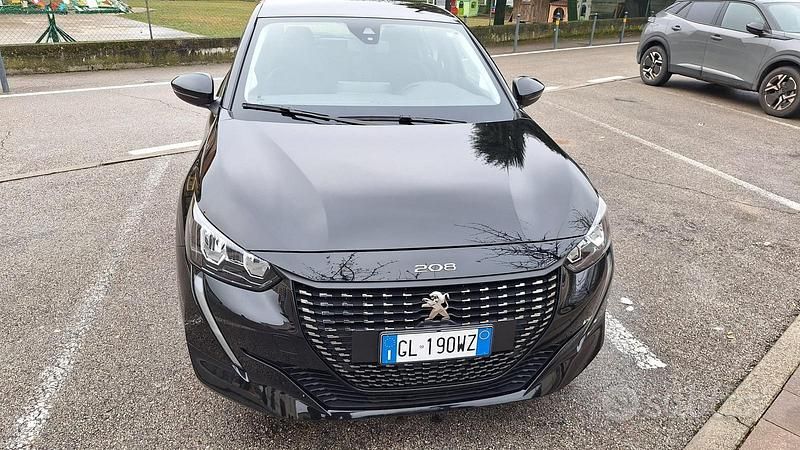 Usata Peugeot 208 Allure 101 CV (74 kW) 2022 Nero Utilitaria