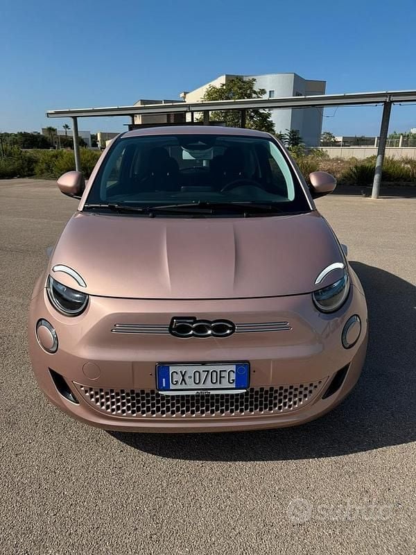 Usata 2022 Fiat 500e Due volumi | 13.900 € (Super prezzo) - Immagine 1/4