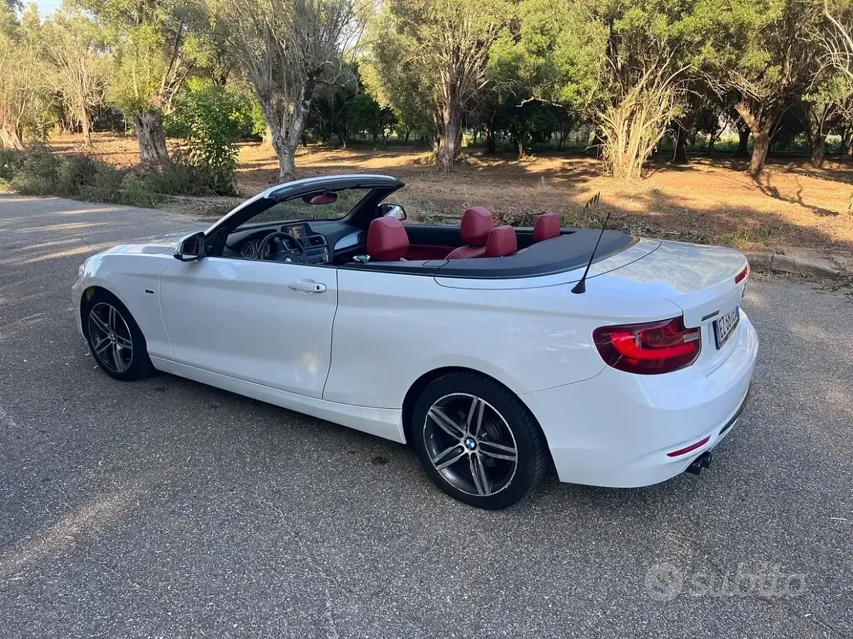 Usata BMW 220 Sport Line 190 CV (139 kW) 2015 Bianco Cabrio