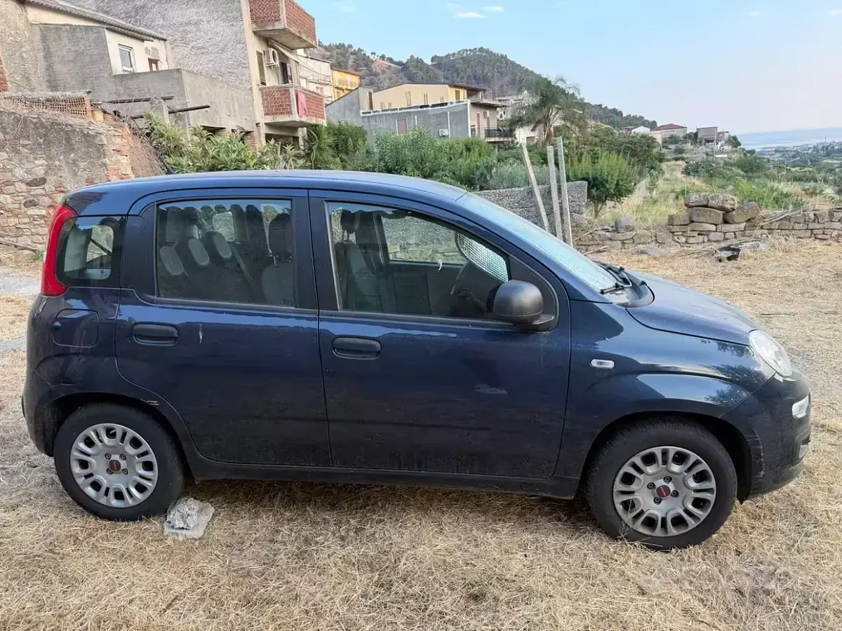 Usata Fiat Panda 69 CV (50 kW) 2018 Bluazzurro Utilitaria