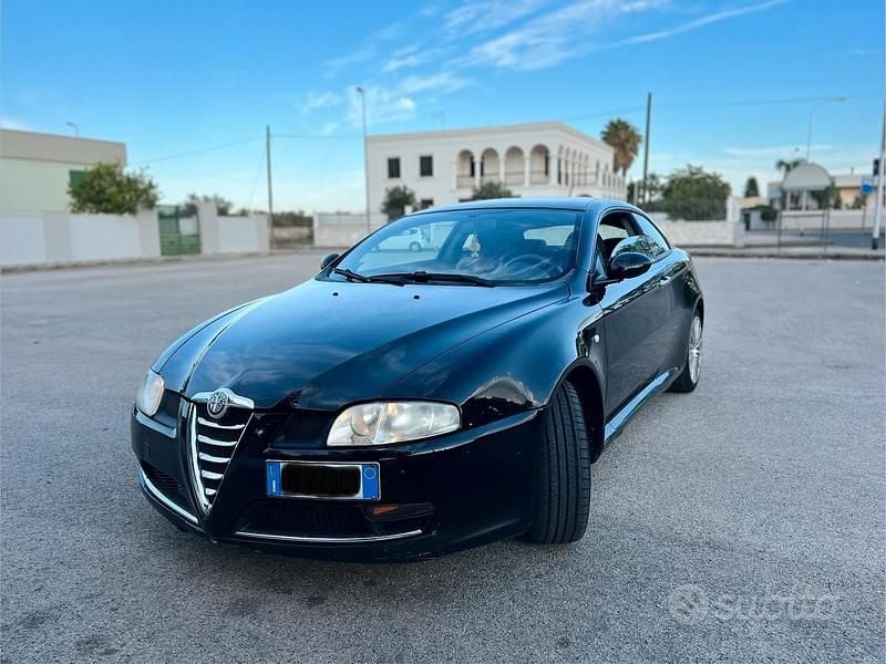 Nero Usata 2009 Alfa Romeo GT Coupé | 1800 € (Ottimo prezzo) - Immagine 1/4