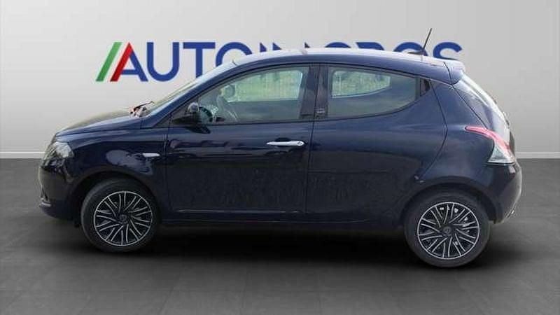 Usata Lancia Ypsilon Gold 69 CV (50 kW) 2021 Azzurro Utilitaria