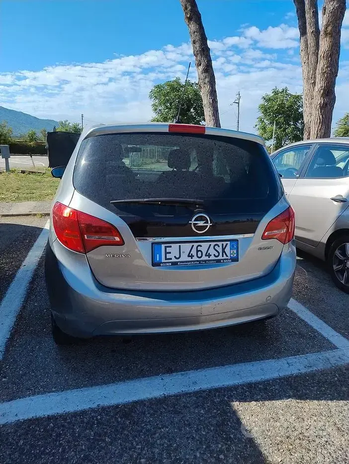 Usata Opel Meriva 95 CV (69 kW) 2011 Grigio Monovolume