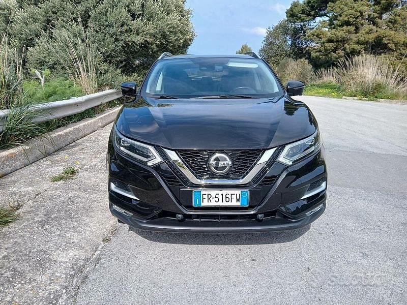 Usata Nissan Qashqai N-Connecta 110 CV (80 kW) 2018 Nero SUV