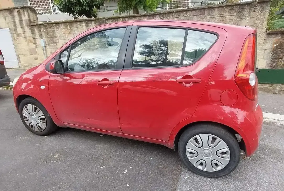 Usata Opel Agila Enjoy 65 CV (47 kW) 2010 Utilitaria