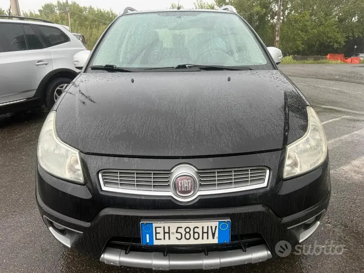 Usata Fiat Sedici Dynamic 120 CV (88 kW) 2012 SUV