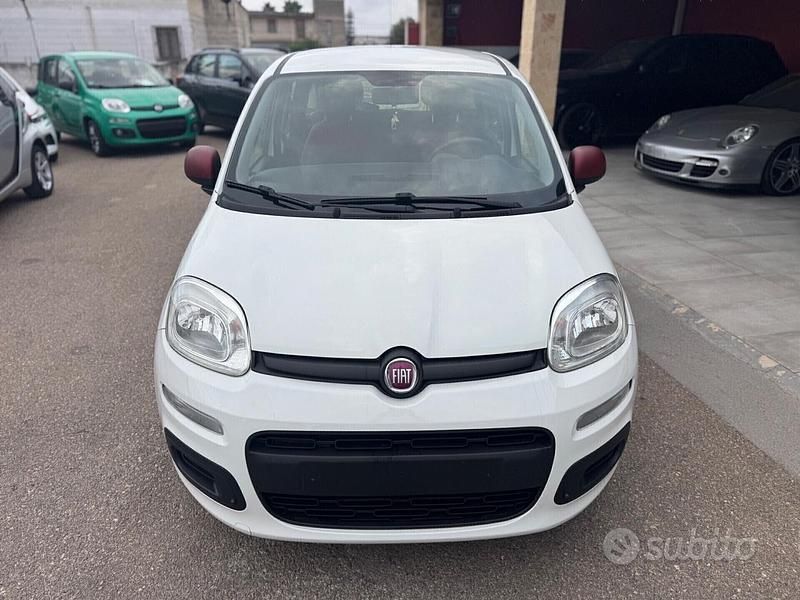 Usata Fiat Panda Lounge 69 CV (50 kW) 2018 Bianco Utilitaria