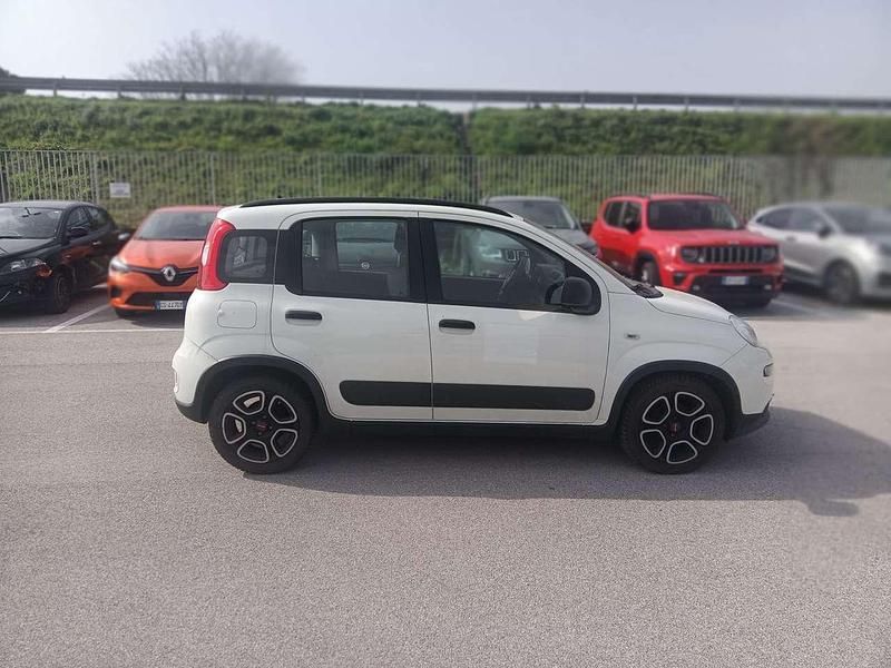 Usata Fiat Panda City Life 69 CV (50 kW) 2021 Bianco Utilitaria