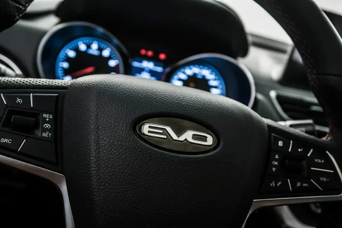 Nuova EVO Evo 4 106 CV (77 kW) 2026 Nero SUV
