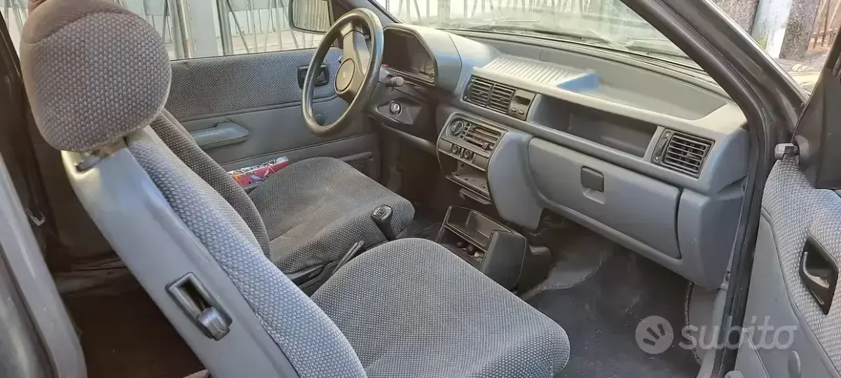 Usata Ford Fiesta 58 CV (42 kW) 1992 Verde Utilitaria