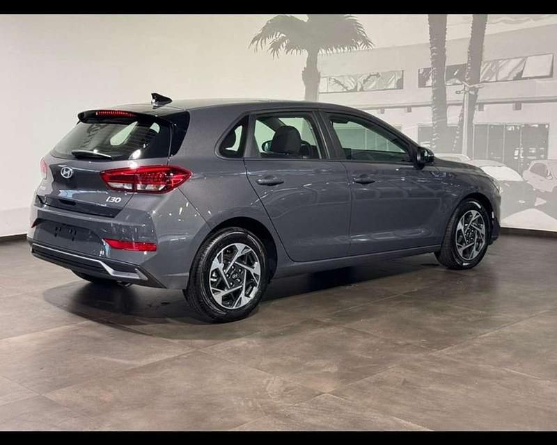 Usata Hyundai i30 99 CV (72 kW) 2024 Grigio Berlina