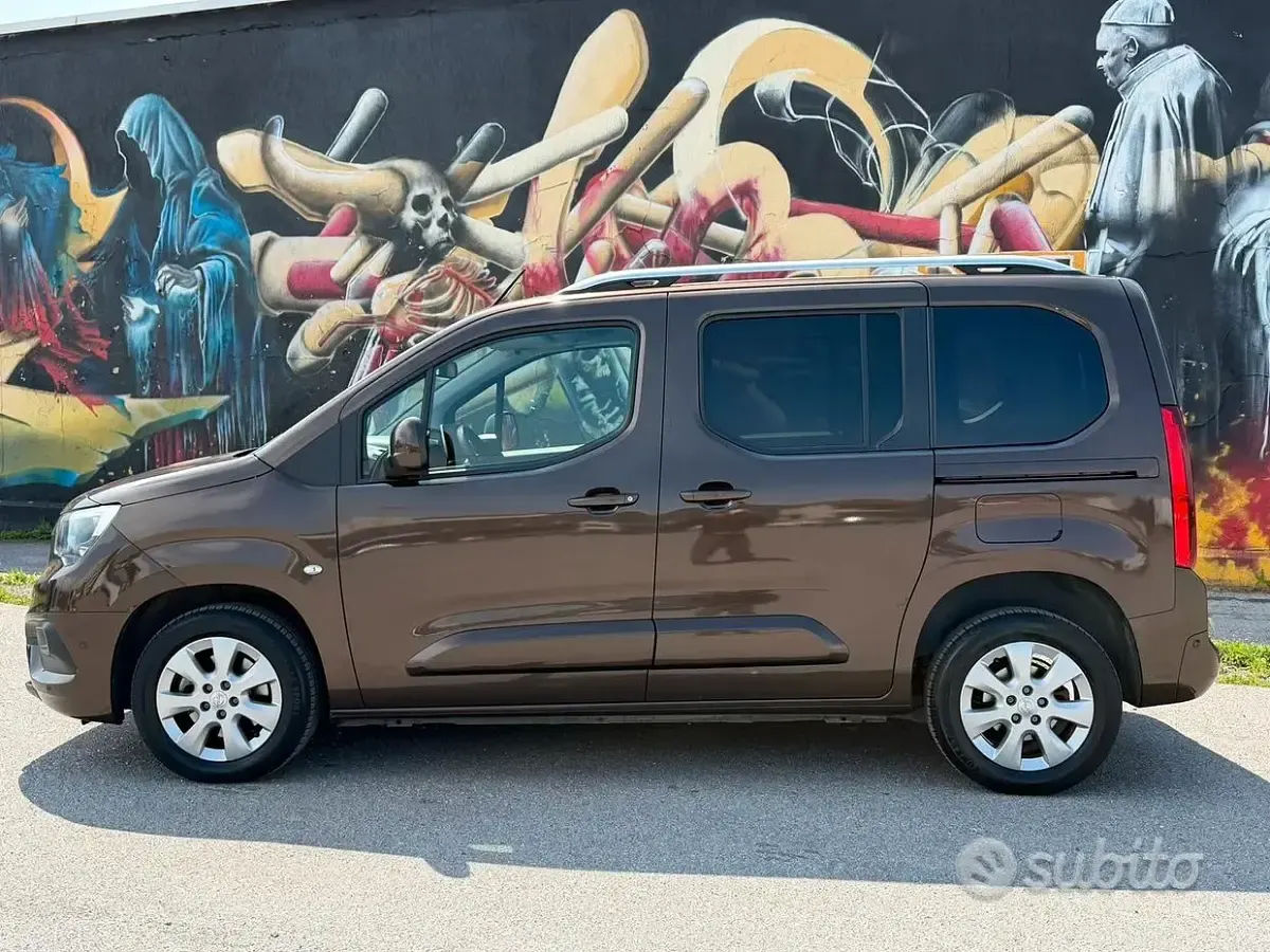 Usata Opel Combo Life S 131 CV (96 kW) 2020 Marrone Monovolume