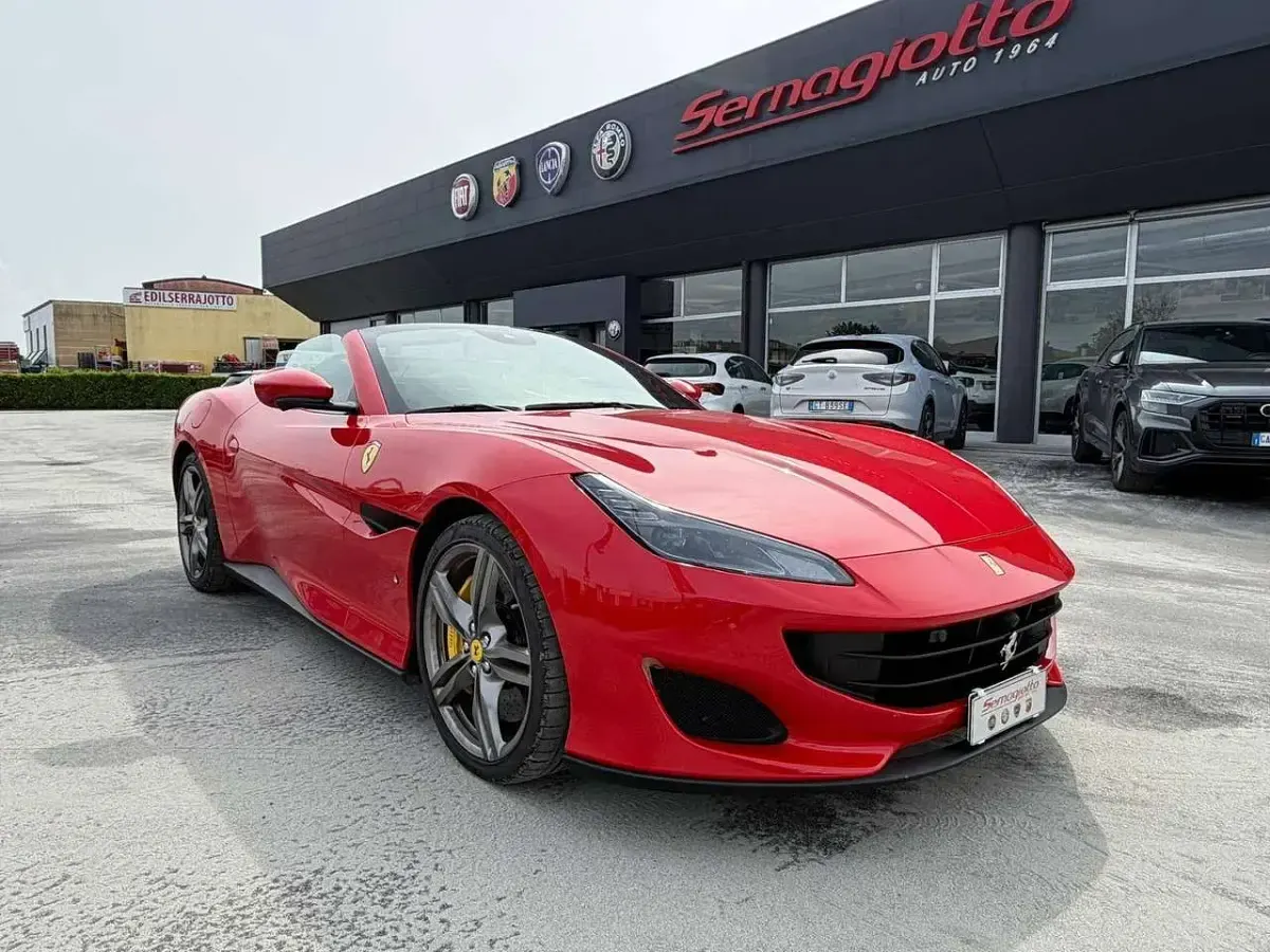 Usata Ferrari Portofino 600 CV (441 kW) 2019 Rosso corsa Cabrio