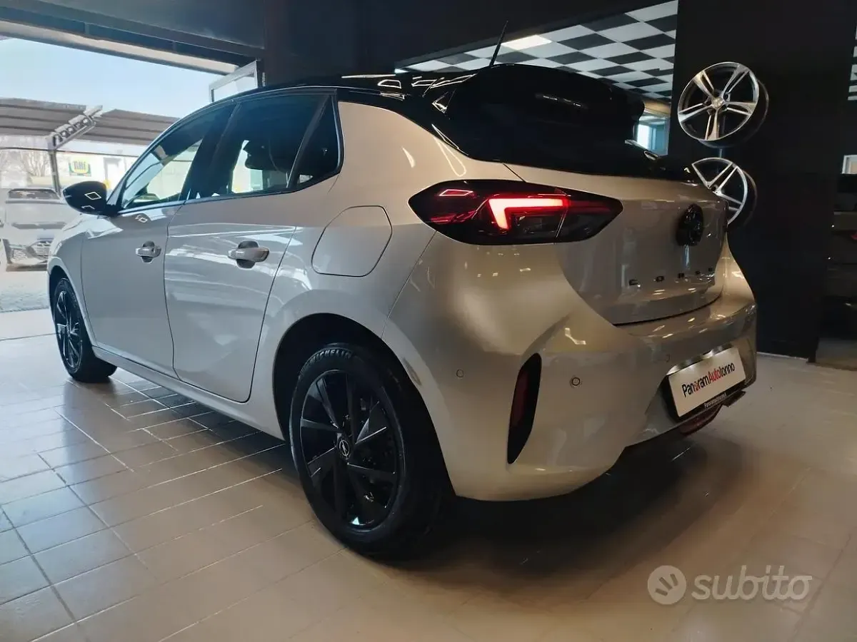 Usata Opel Corsa 101 CV (74 kW) 2025 Nero Utilitaria