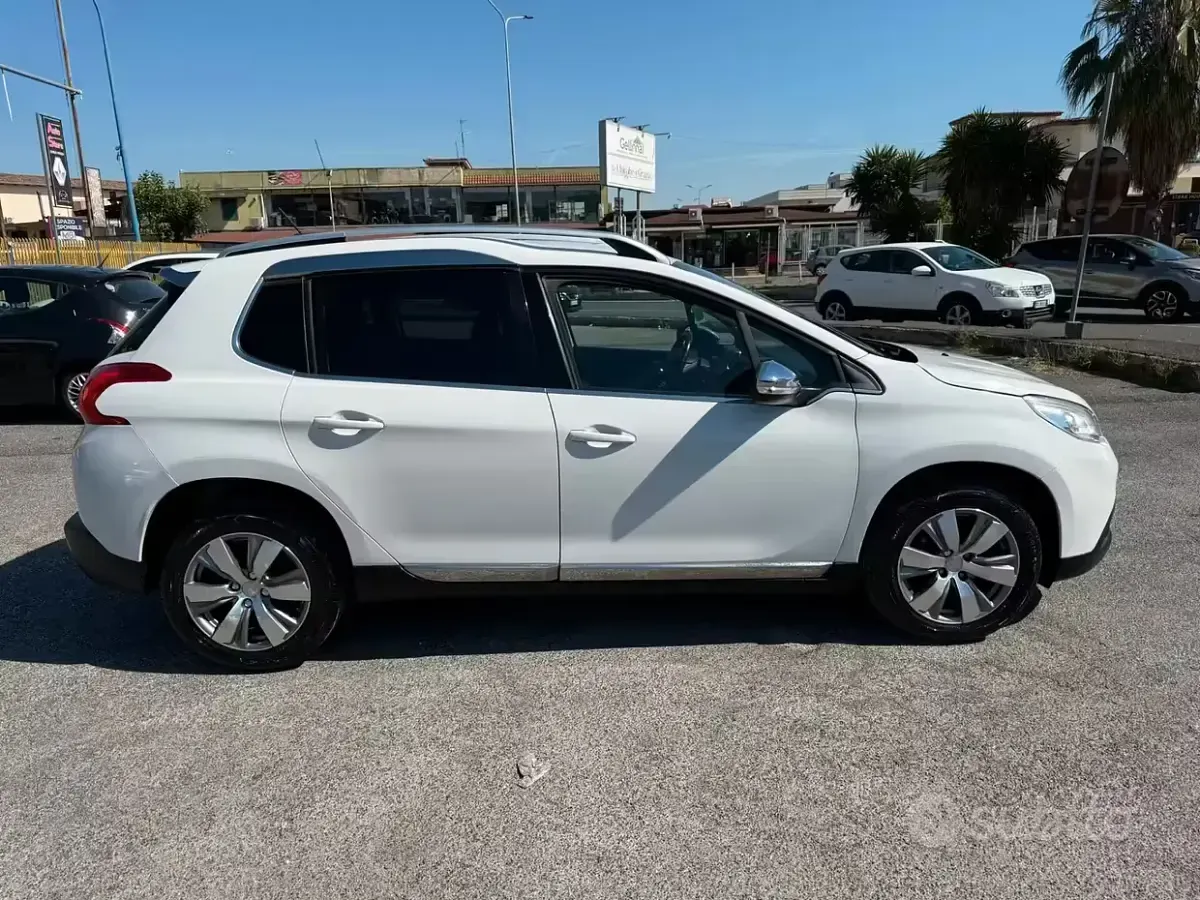 Usata Peugeot 2008 Allure 92 CV (67 kW) 2014 Bianco SUV