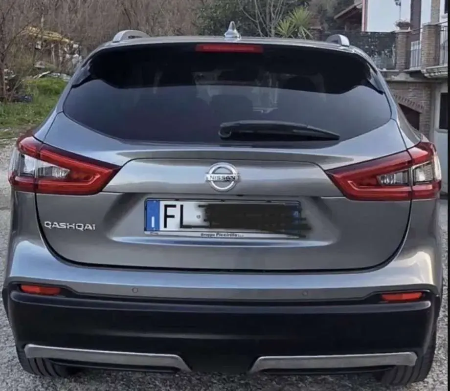 Usata Nissan Qashqai N-Connecta 110 CV (80 kW) 2017 SUV