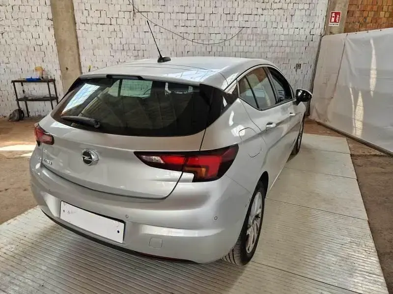 Occasion Opel Astra Business Elegance 105 ch (77 kW) 2021 Argent Berline