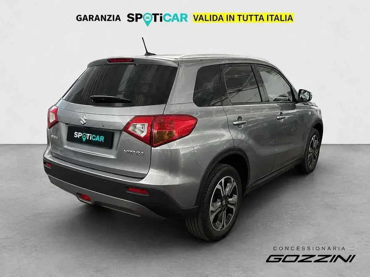 Usata Suzuki Vitara 120 CV (88 kW) 2016 Grigio SUV