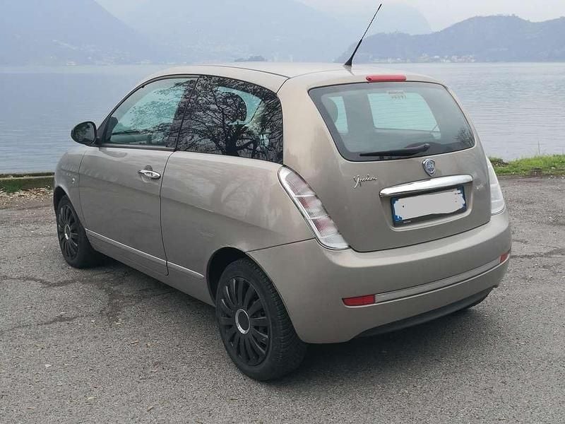 Usata Lancia Ypsilon 69 CV (50 kW) 2011 Beige Utilitaria