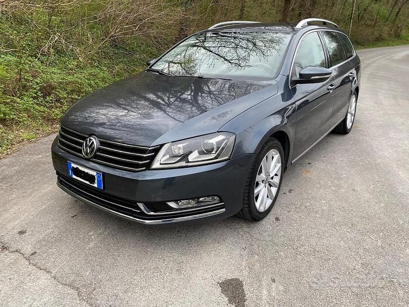 Usata VW Passat 140 CV (102 kW) 2011 Grigio Station wagon