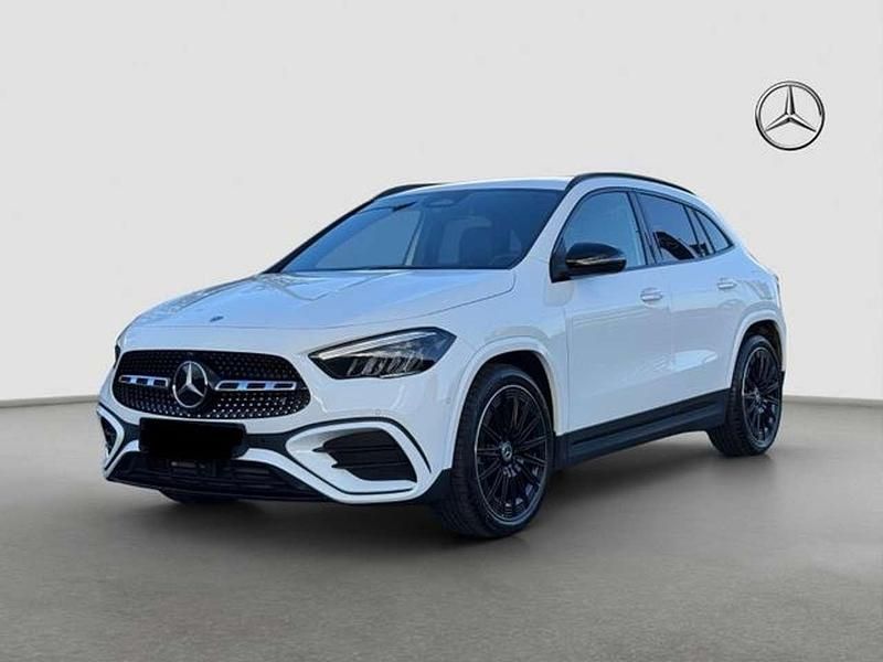 Usata Mercedes GLA200 Premium 163 CV (119 kW) 2024 Bianco SUV