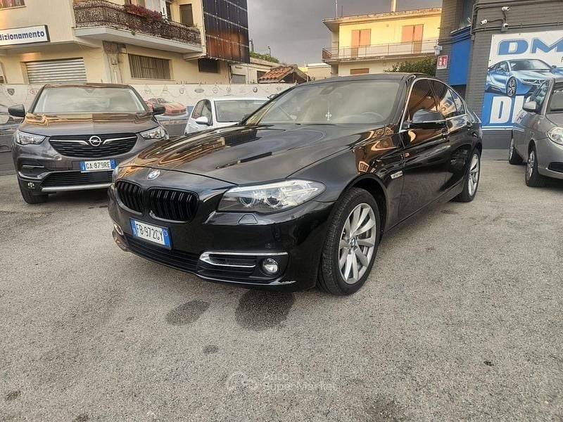 Usata BMW 530 Luxury Line 258 CV (189 kW) 2015 Nero Berlina