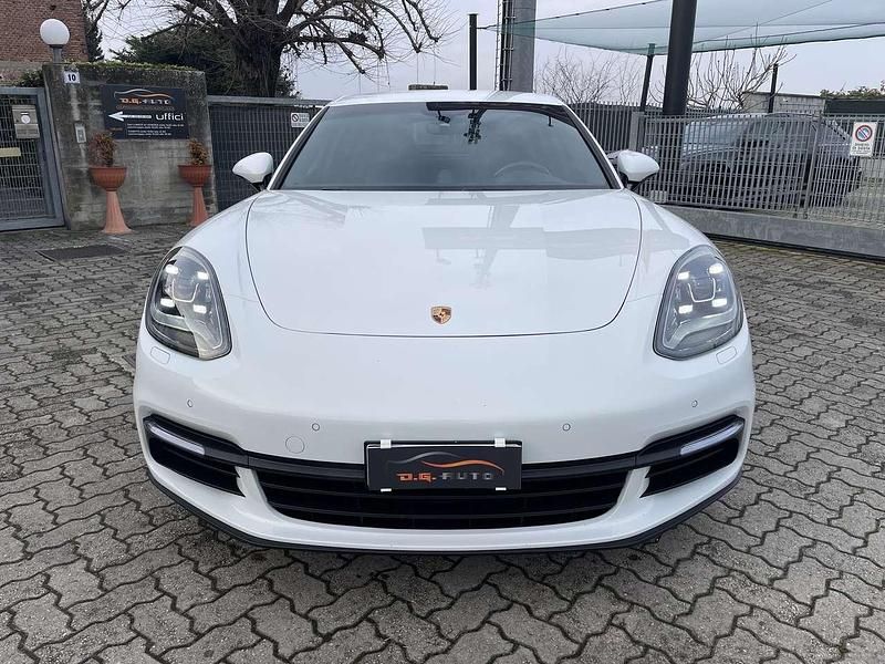 Usata Porsche Panamera 330 CV (242 kW) 2019 Bianco Berlina