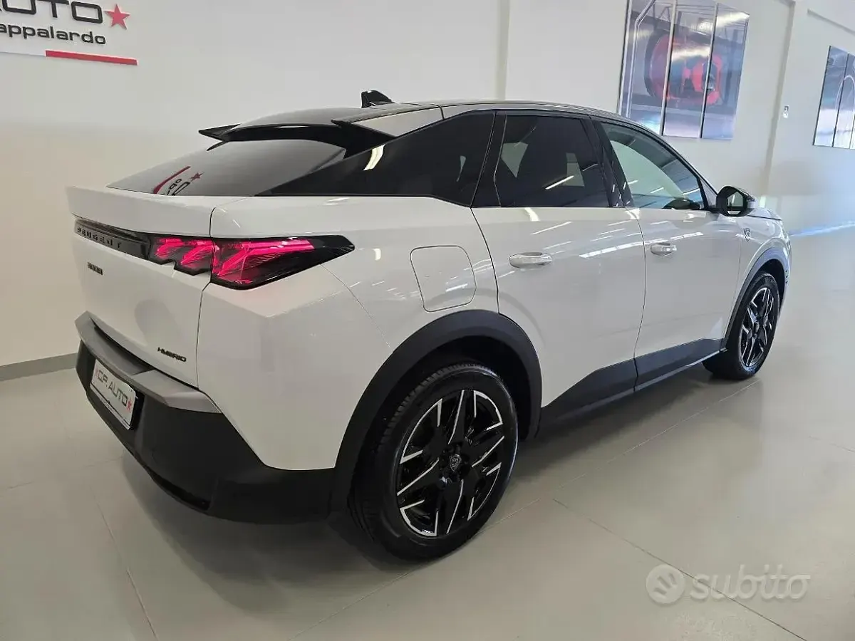 Usata Peugeot 3008 GTi 136 CV (100 kW) 2025 Bianco SUV