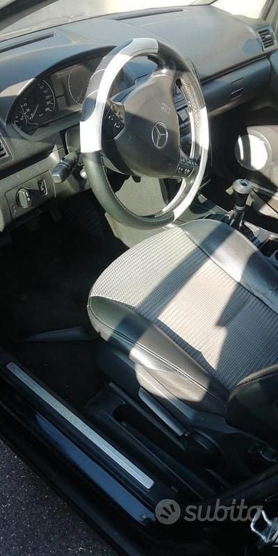 Usata Mercedes A200 109 CV (80 kW) 2005 Berlina