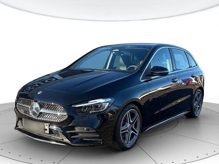 Usata Mercedes B200 AMG Line Premium 163 CV (119 kW) 2024 Nero Monovolume