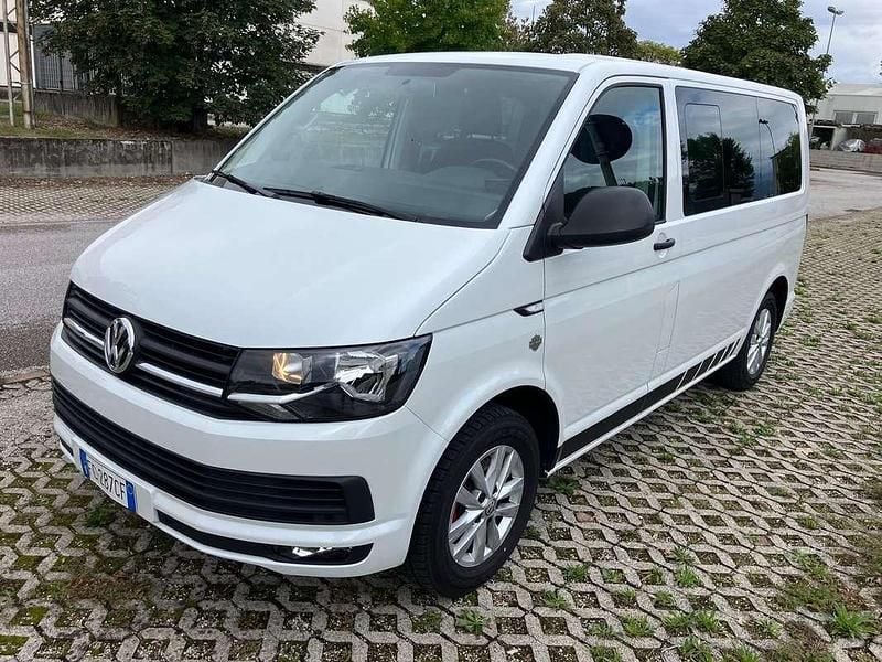Bianco Usata 2016 VW Multivan Trendline Furgone | 31.000 € (Ottimo prezzo) - Immagine 1/4
