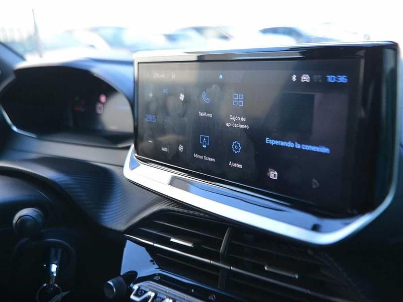 Usata Peugeot 2008 Allure 101 CV (74 kW) 2025 Blu SUV