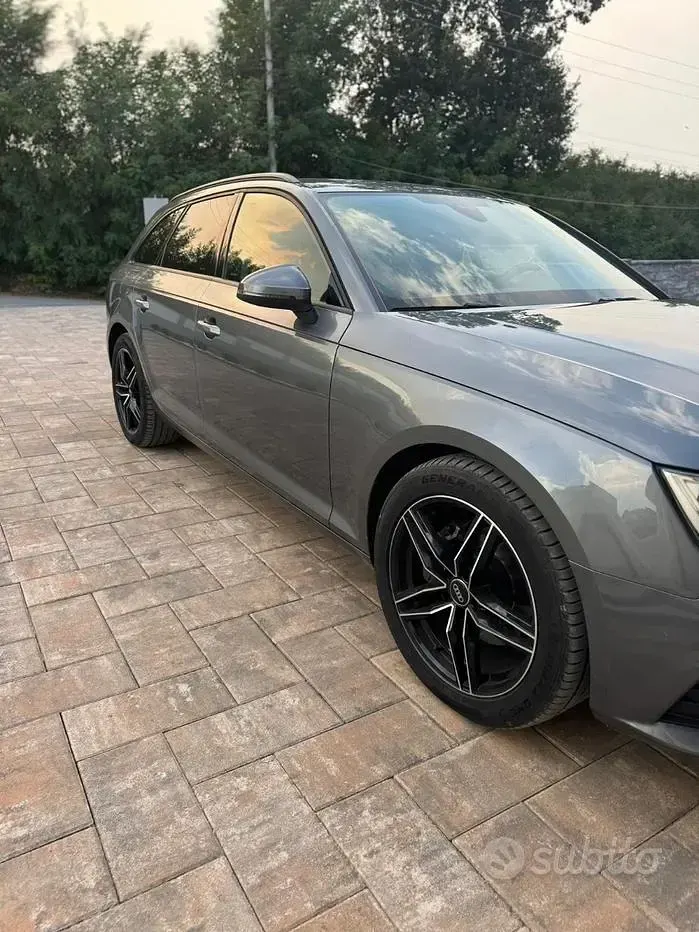 Usata Audi A4 190 CV (139 kW) 2018 Grigio Station wagon