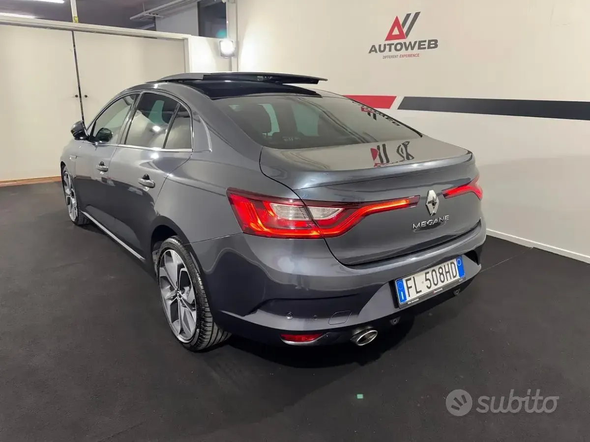 Usata Renault Mégane IV Intens 131 CV (96 kW) 2017 Grigio Coupé