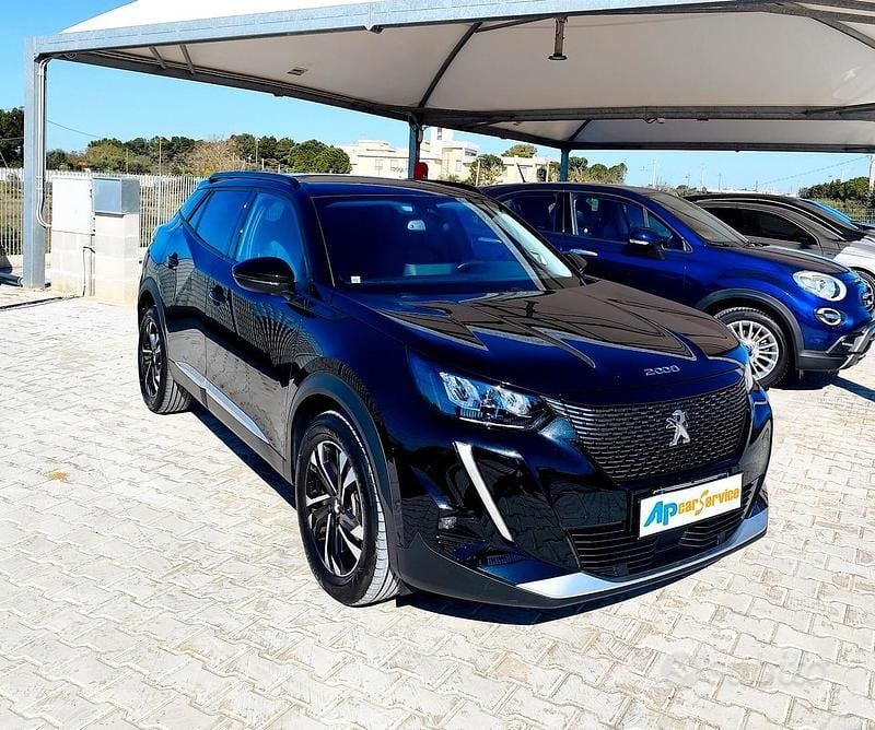 Usata Peugeot 2008 Allure 110 CV (80 kW) 2021 Nero SUV