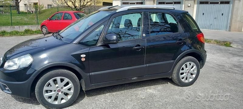 Usata Fiat Sedici 120 CV (88 kW) 2011 Nero SUV