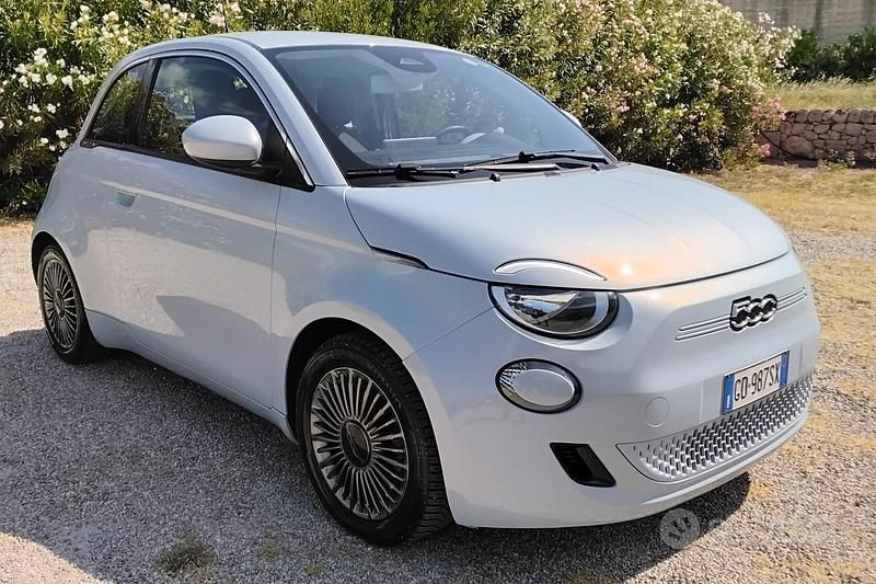 Usata Fiat 500e La Prima 42 kW (58 CV) 2020 Blu Berlina