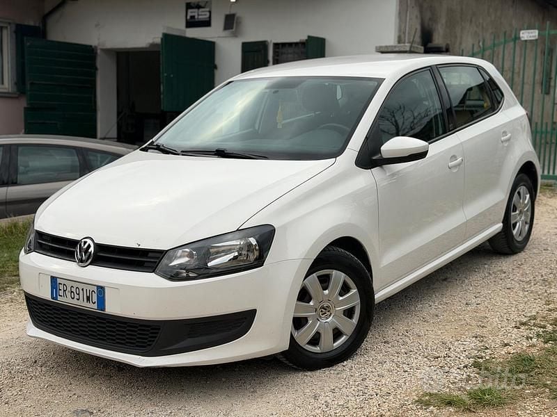 Usata VW Polo 75 CV (55 kW) 2013 Bianco Utilitaria