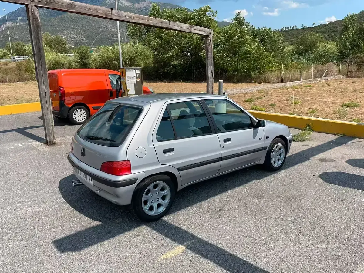 Usata Peugeot 106 75 CV (55 kW) 1998 Grigio Utilitaria
