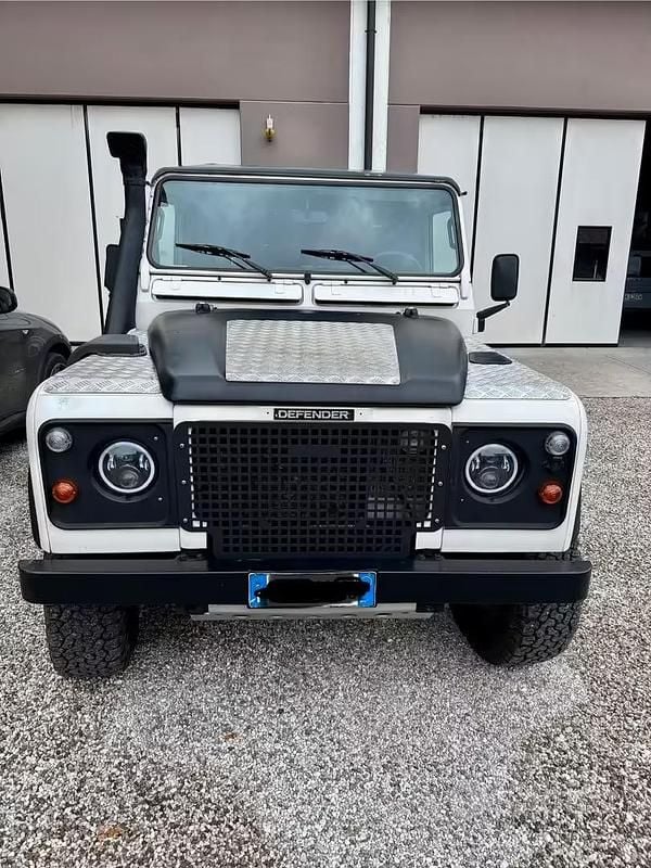 Usata Land Rover Defender 1998 Bianco SUV