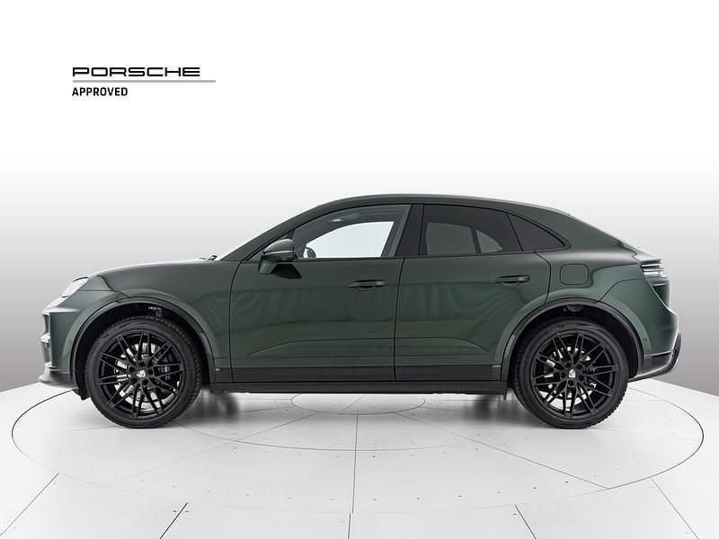 Usata Porsche Macan Turbo 469 kW (639 CV) 2024 Oak green neo metallizzato SUV