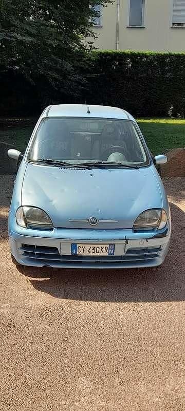 Usata Fiat 600 Anniversary 54 CV (39 kW) 2009 Utilitaria