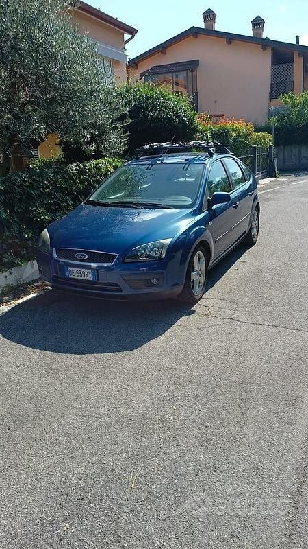 Usata Ford Focus 110 CV (80 kW) 2007 Blu Berlina