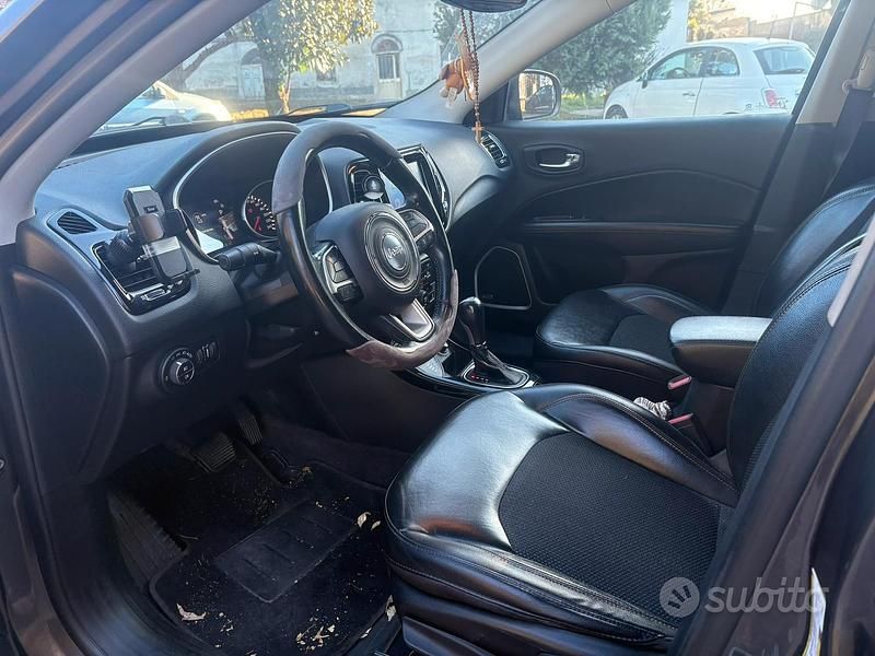 Usata Jeep Compass 140 CV (102 kW) 2018 Grigio SUV