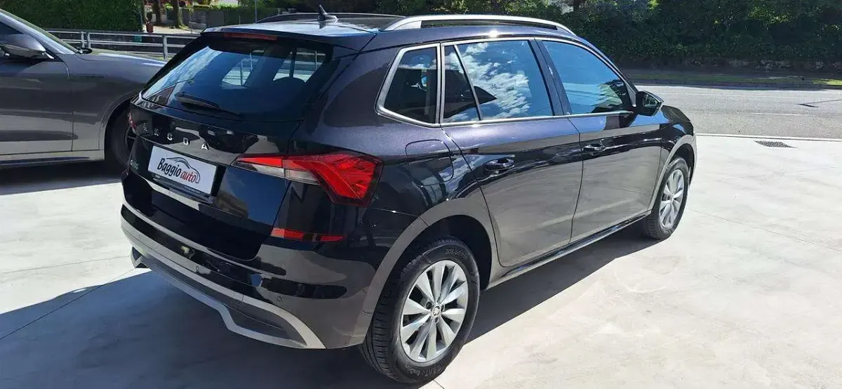 Usata Skoda Kamiq Sport 90 CV (66 kW) 2021 Nero pastello SUV