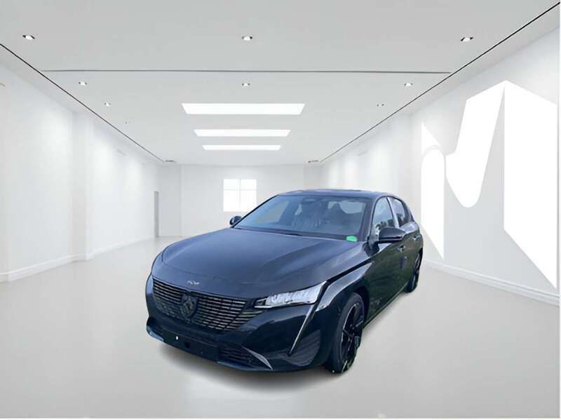Usata Peugeot e-308 Allure 114 kW (156 CV) 2024 Nero perla Utilitaria