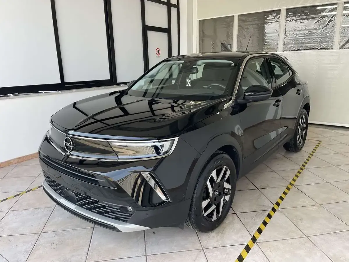 Usata Opel Mokka Elegance 101 CV (74 kW) 2023 Nero SUV