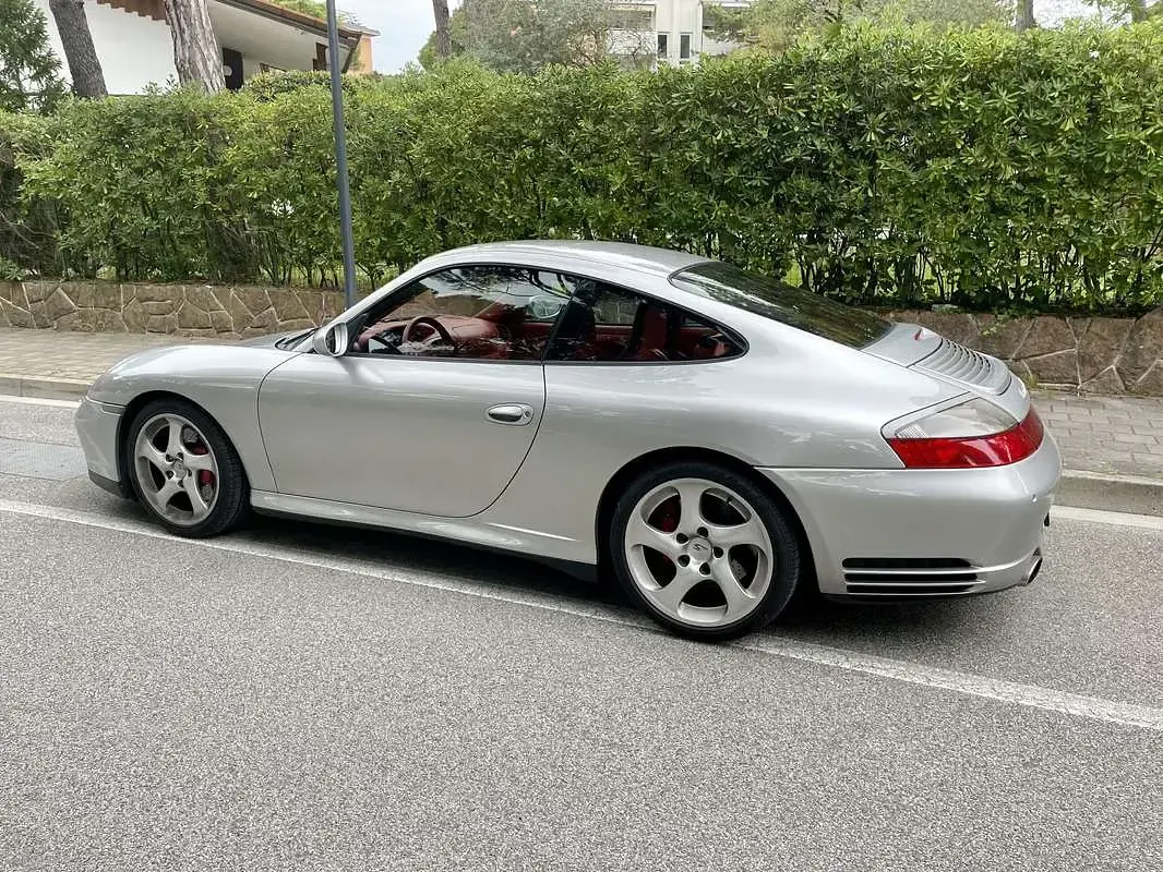Usata Porsche 911 Carrera 4S 320 CV (235 kW) 2003 Argento Coupé