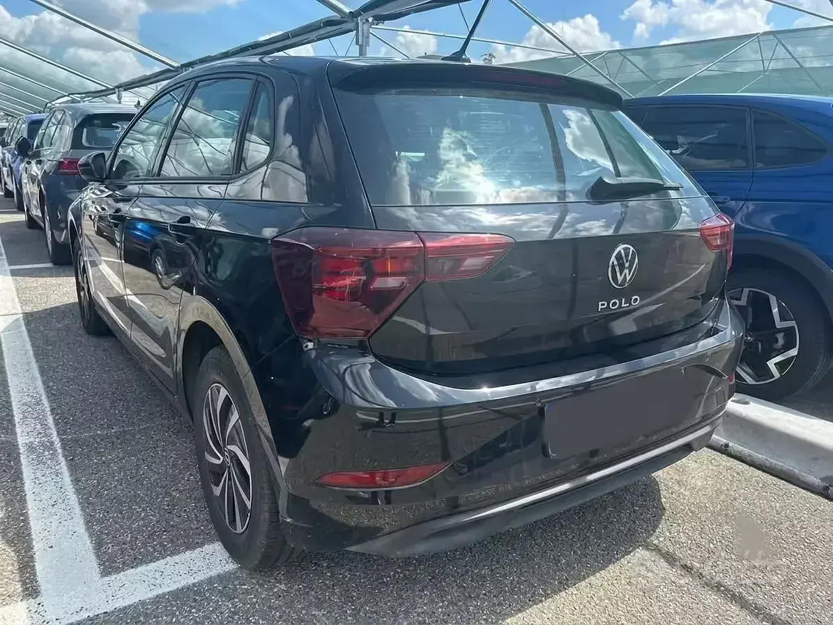 Usata VW Polo Life 95 CV (69 kW) 2025 Nero Utilitaria
